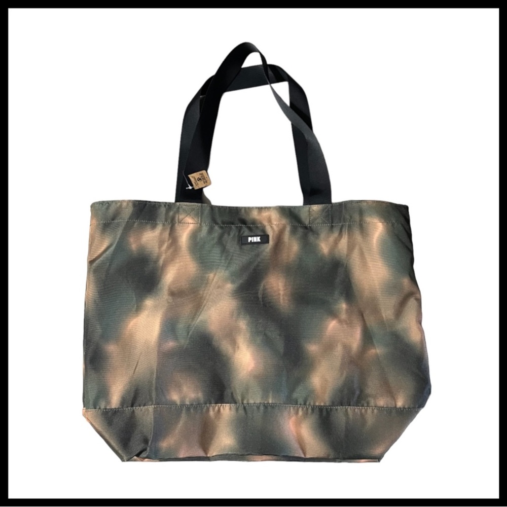 PINK NWT Large Weekender Tote in Camouflage